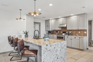 Fridge, microwave, oven, stovetop - The Bridle is Right by PaseoHomesAZ *Heated Saltwater Pool* (Mesa)