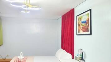 Kamar Double Deluks | Wi-Fi gratis dan seprai linen