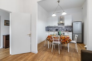 Oven, stovetop, dishwasher
