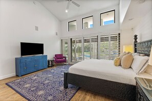 5 bedrooms, iron/ironing board, free WiFi - 'Blue Lotus Villa' Half Acre in The Mesa (Palm Springs)