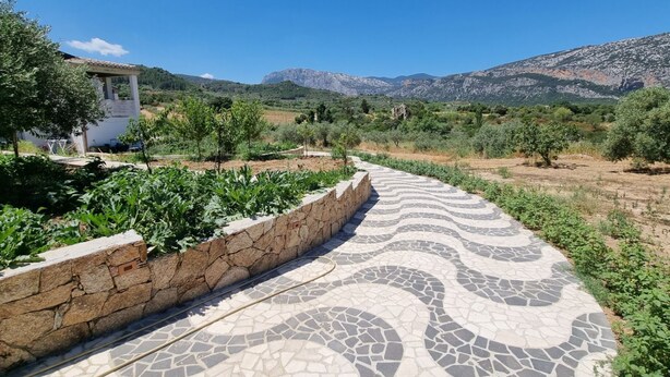 Property grounds - Villa Biriculi surrounded by nature (Dorgali)