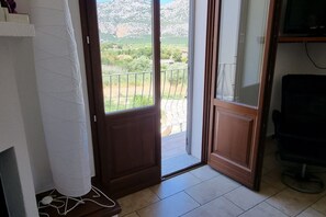 Interior - Villa Biriculi surrounded by nature (Dorgali)