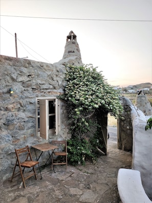 Rom, 1 soverom, røyk, terrasse | Inngang