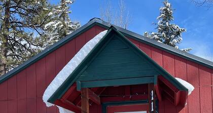 Terrific cottage with AC in Idaho City