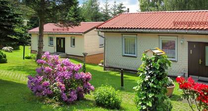 Beautiful apartment in villa for 4 guests with WIFI, TV and patio