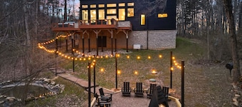 The Fairchild Haus | 30 Acres, Sauna, EV Charger