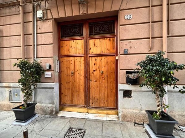Apartment, 2 Bedrooms, Patio | Front of property - "casa Smiriglio 33 Apartment" (Palermo)