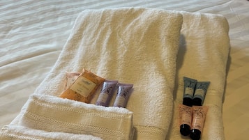 3 chambres, bureau, fer et planche Ă repasser, Wi-Fi gratuit