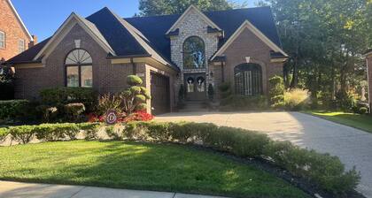 Relax and enjoy Golden Retreat while in town for the Kentucky Derby Festivities.