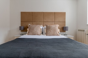 1 chambre, fer et planche à repasser, Wi-Fi, literie fournie