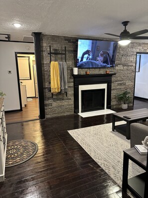 Interior - Charming 3-bedroom house in delightful Savannah, GA. (Savannah)