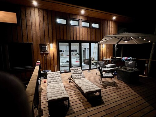 Modern Savary Island Cottage – Perfect Family Getaway & Kids’ Favorite!