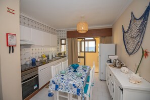 Fridge, microwave, coffee/tea maker, toaster