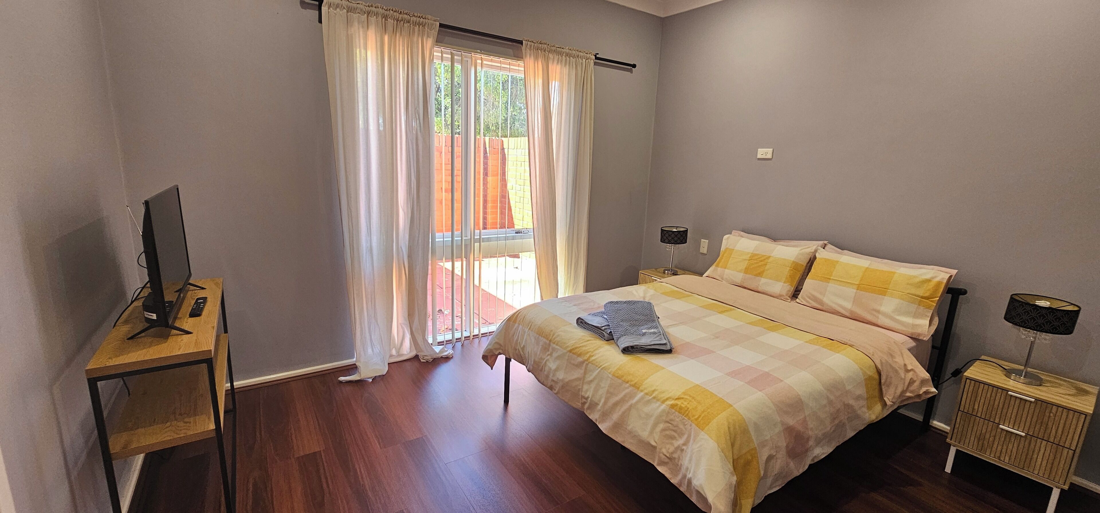 2 bedrooms, iron/ironing board, free WiFi