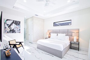 4 habitaciones, tabla de planchar con plancha, cuna de viaje y wifi