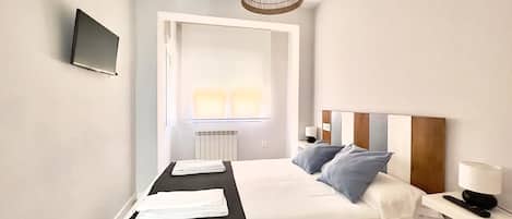 2 chambres, fer et planche à repasser, accès Internet, draps fournis