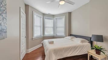 4 soverom, strykejern/-brett, wi-fi og sengetøy