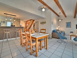 Dining - Les coutures by Interhome (Ile d'Oléron)