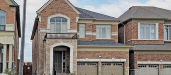 "charming 2- Bedroom With Free Parking Space"