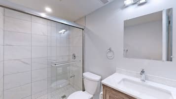 Apartment, 2 Bedrooms, Garden View | Bathroom