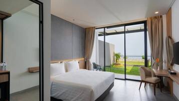 Superior Garden Queen