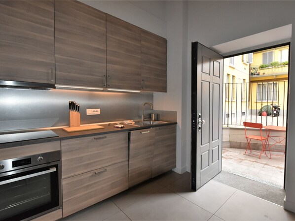 Refrigerador, microondas, horno y lavavajillas 