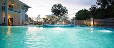 Piscine extérieure