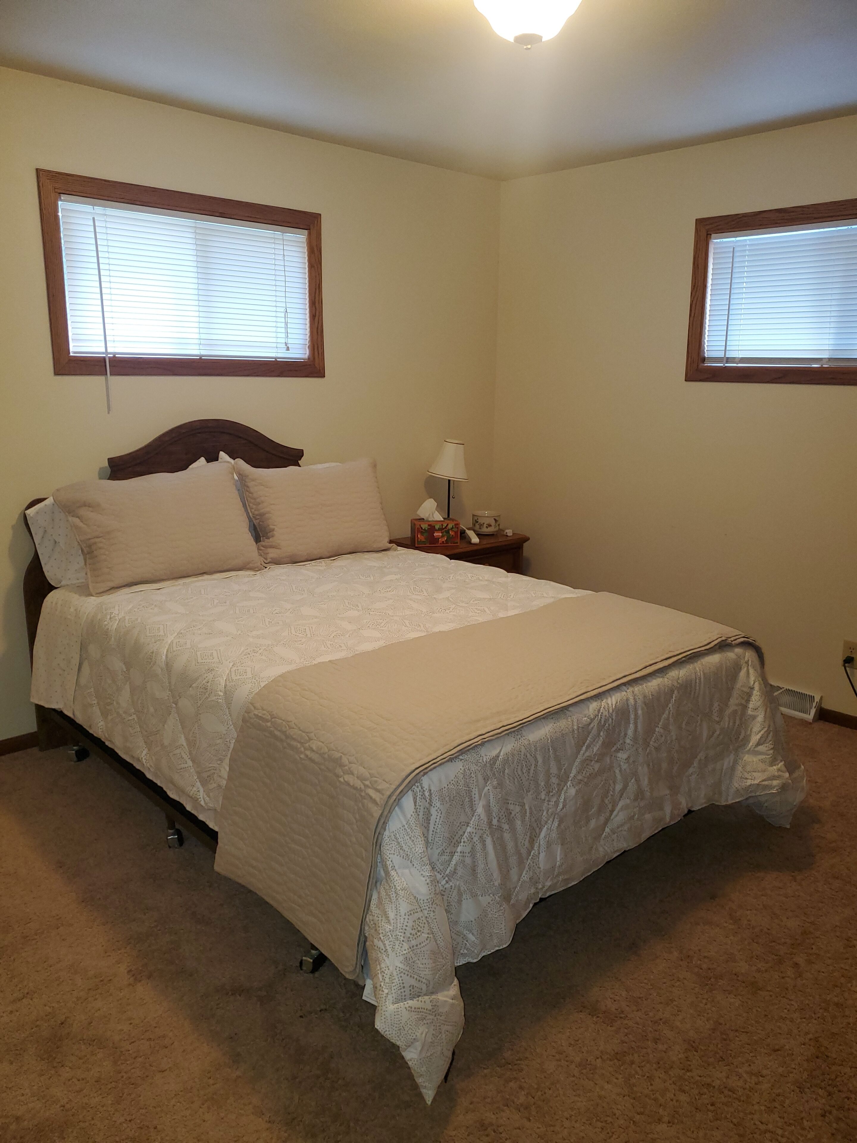 3 soverom, skrivebord, strykejern/-brett og wi-fi (inkludert)