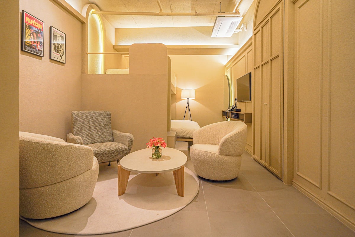 mo 402(Deluxe Room) | 1 yatak odası, kaliteli yatak takımı, ayrı ayrı dekore edilmiş