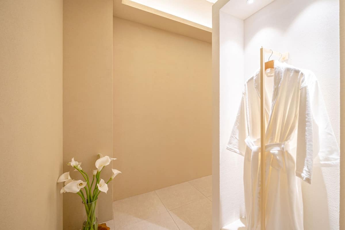 Süit (101 Party Room) | 1 yatak odası, kaliteli yatak takımı, ayrı ayrı dekore edilmiş