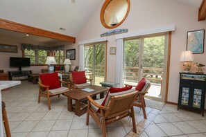 Fernseher, DVD-Player