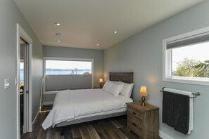 3 chambres, fer et planche à repasser, Wi-Fi gratuit, draps fournis