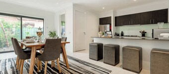 Contemporary townhouse near Flemington Racecourse