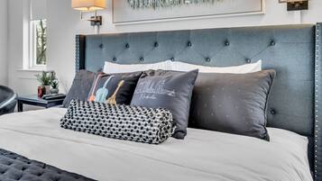 3 bedrooms, desk, iron/ironing board, WiFi