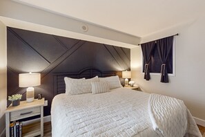 1 habitación, tabla de planchar con plancha, internet y ropa de cama