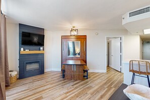 Interior - Dazzling oceanfront penthouse with pool, hot tub, lazy river, balcony, & W/D (Myrtle Beach)
