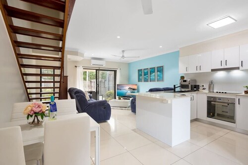 Cozy White Rock Retreat Near Cairns with Pool & Garden