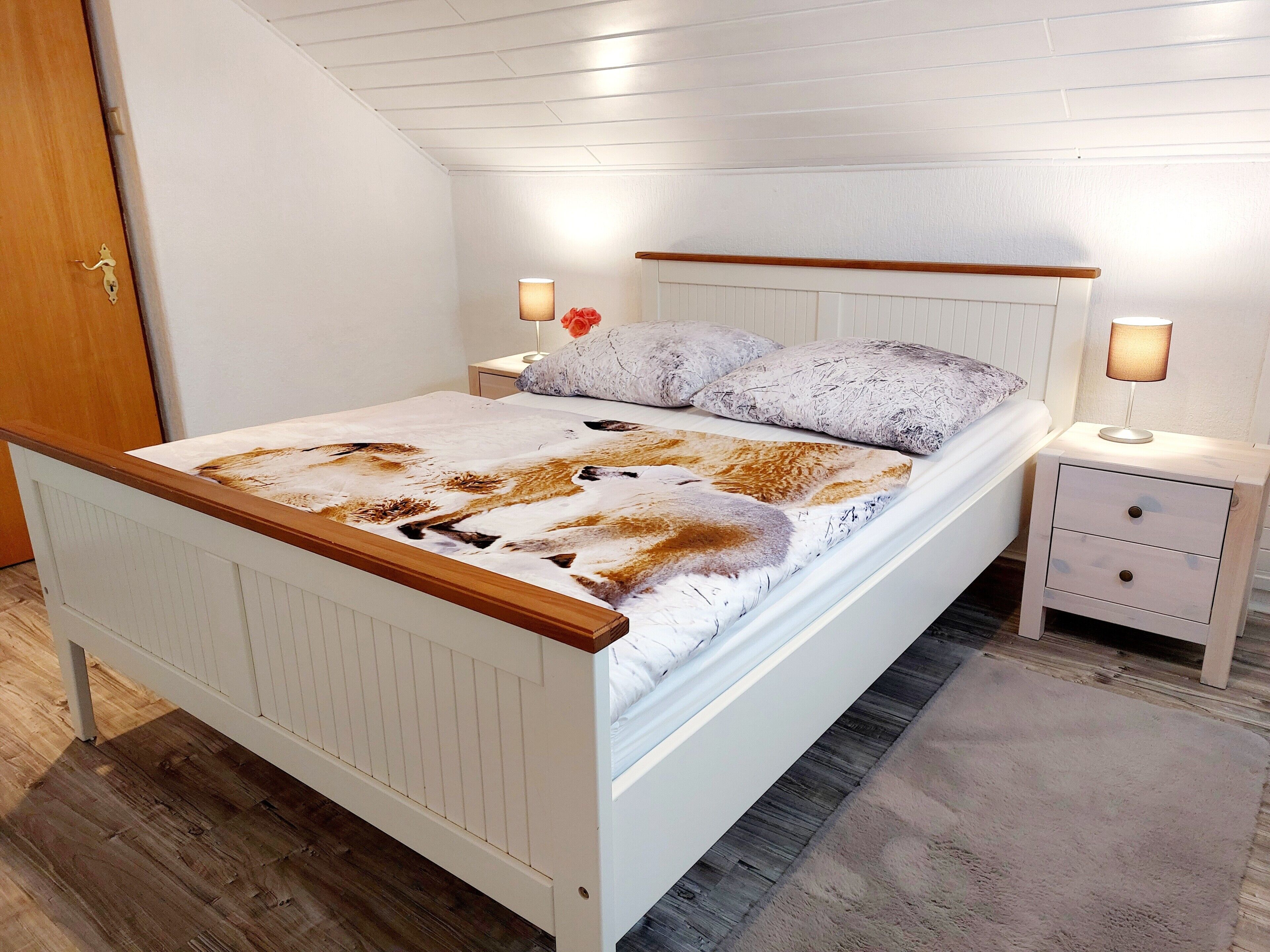 4 slaapkamers, een strijkplank/strijkijzer, beddengoed