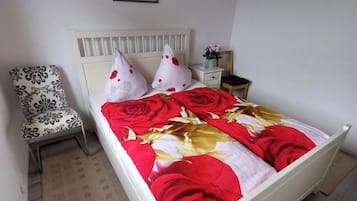 4 Schlafzimmer, Bügeleisen/Bügelbrett, Bettwäsche