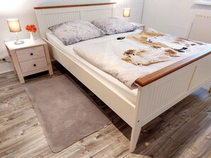 4 chambres, fer et planche à repasser, draps fournis