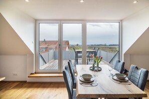 Dining - Apartment 'View to Säntis' with Mountain View, Balcony and Wi-Fi (Horgenzell)