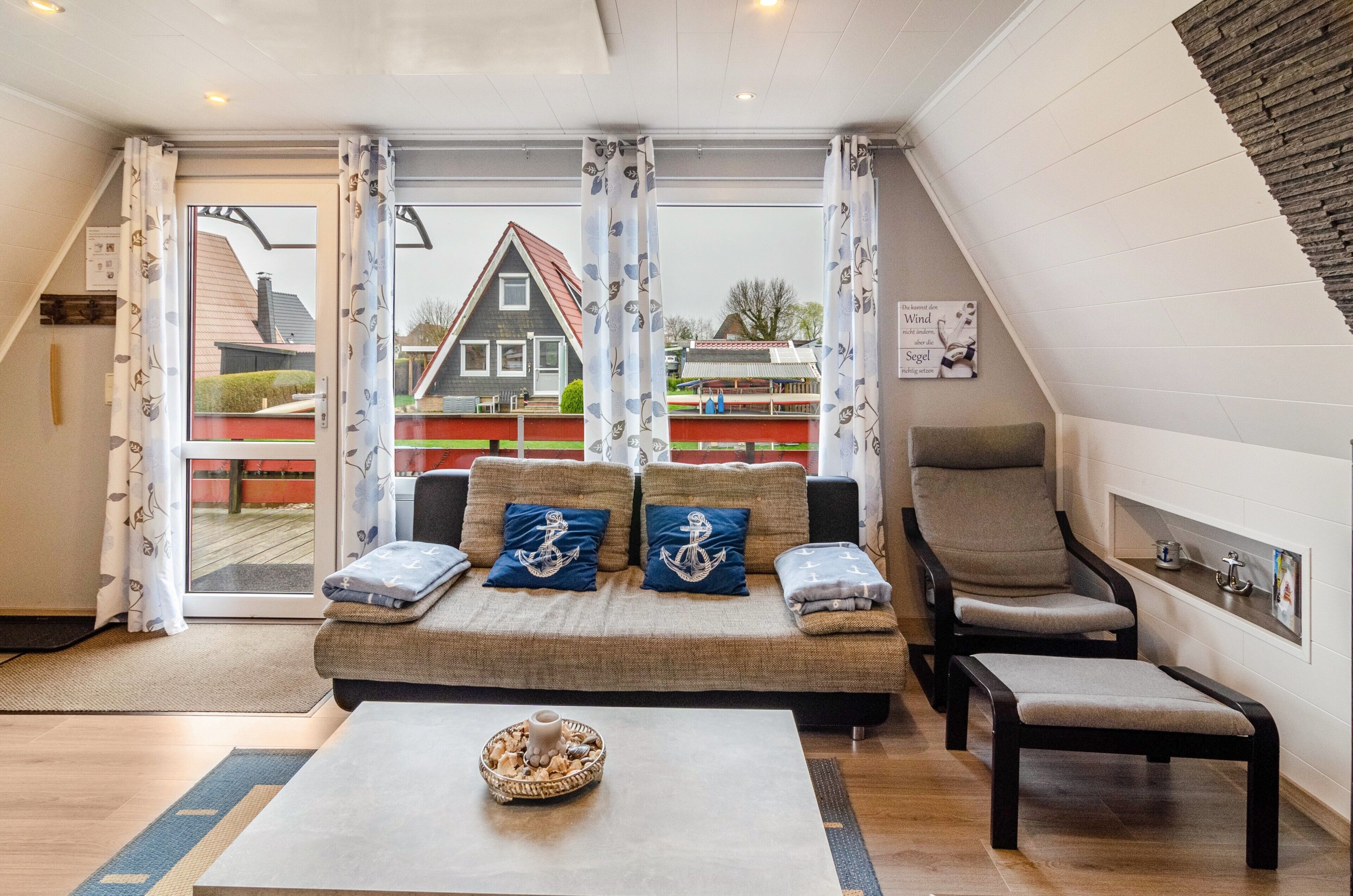 TV, fireplace, ping pong