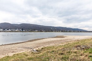 Beach - Apartment 'Rheinapartment Dependance 8' with Balcony and Wi-Fi (Bad Hönningen)