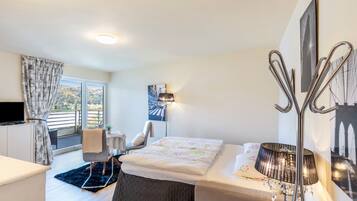 1 bedroom, free WiFi, bed sheets