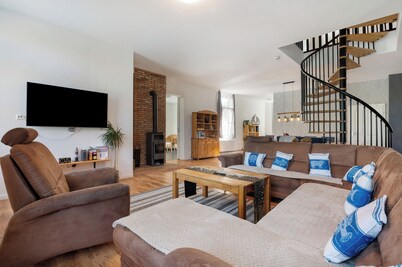 Holiday Home 'Ferienhaus Oase Balje' with Private Pool, Private Terrace and Wi-Fi