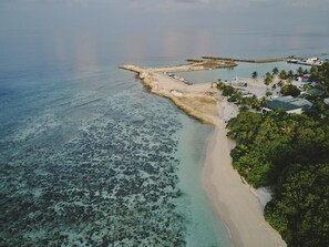 Aerial view - akomadoo retreat (Kamadhoo)