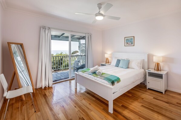 4 bedrooms, iron/ironing board, travel cot, free WiFi