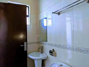 Appartement, 1 chambre, accessible aux personnes à mobilité réduite, balcon | Salle de bain