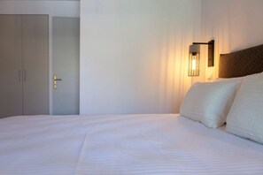 1 Schlafzimmer, schallisolierte Zimmer