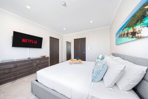 2 bedrooms, in-room safe, desk, iron/ironing board